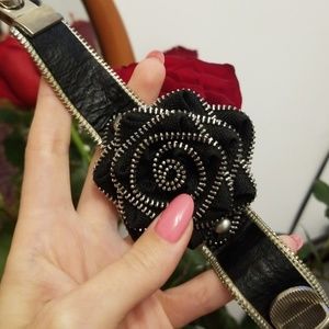 🤘🏻 Rock Rose Leather Bracelet